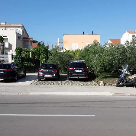 Апартаменти In - Riviera 17889 Задар