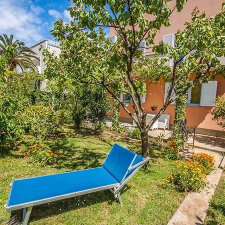 In - Riviera 17889 Задар