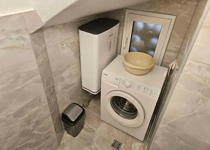 In - Riviera 17889 Apartment